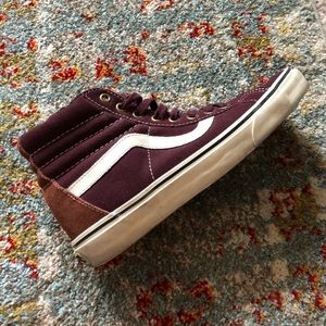 Maroon Vans Sk8 Hi